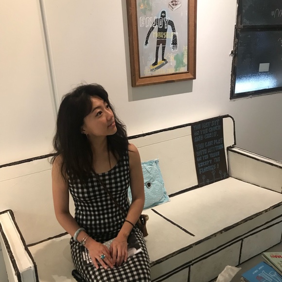 Meet your Posher, Lisa - Picture 1 of 1